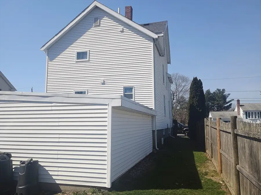 15 Crapo St, Taunton, MA 02780 - #3