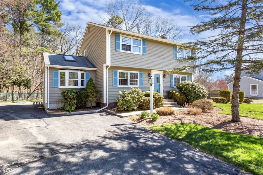 4 Independence Lane, Millis, MA 02054 - #2