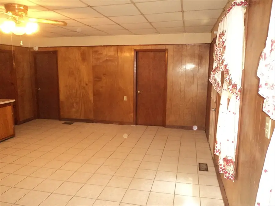 172 Mechanic St, Southbridge, MA 01550 - #3