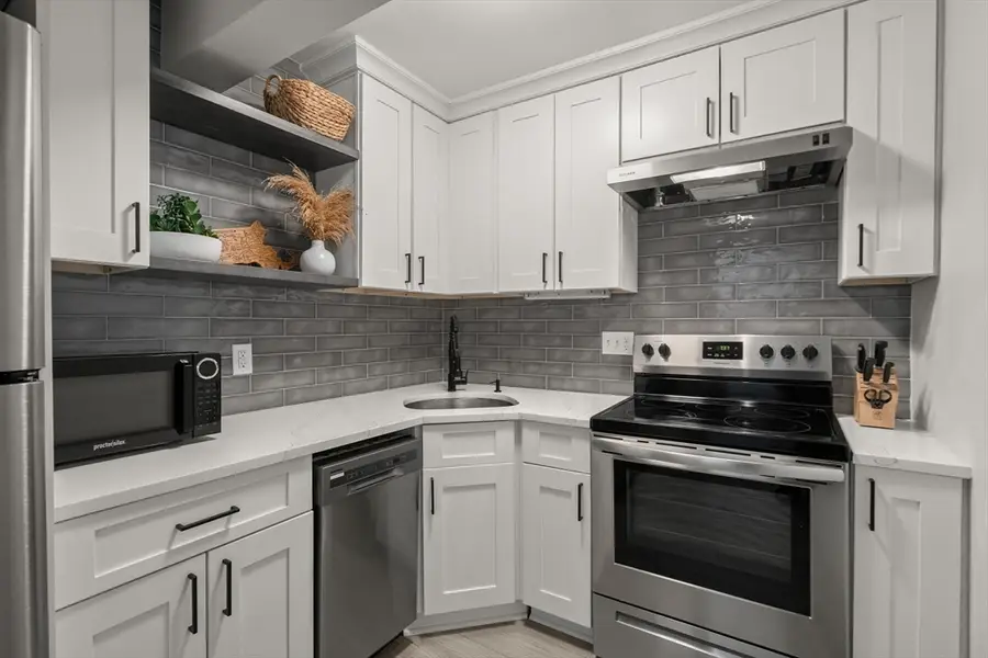 400 Savin Hill Ave #6, Boston, MA 02125 - #2