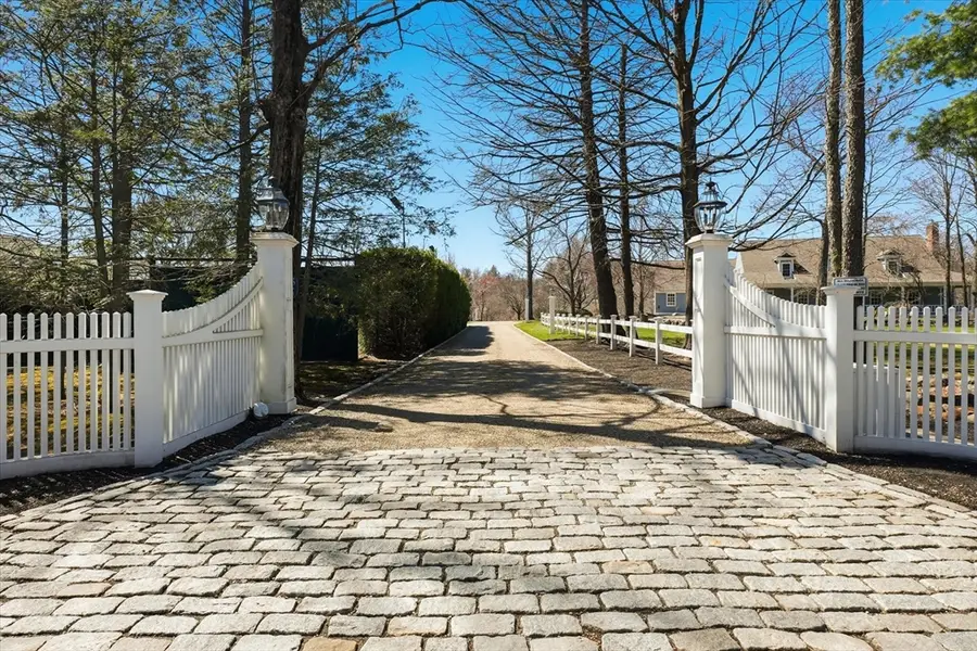 75 Salem Rd, Topsfield, MA 01983 - #2