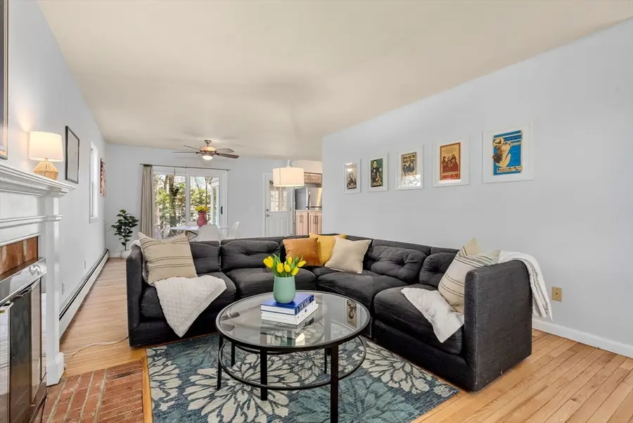 14 Emily Ln, Northampton, MA 01060 - #2