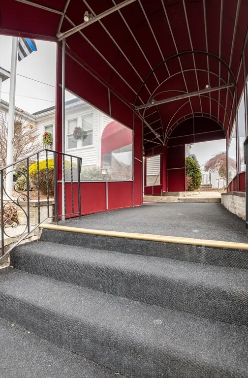 11 Linden Street, Reading, MA 01867 - #3