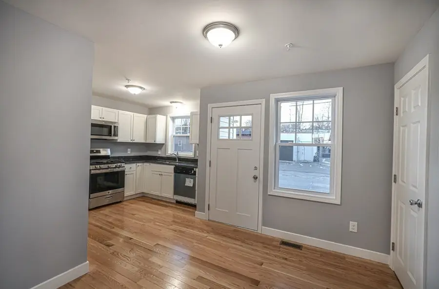 17 Marshall #3, Lowell, MA 01851 - #3