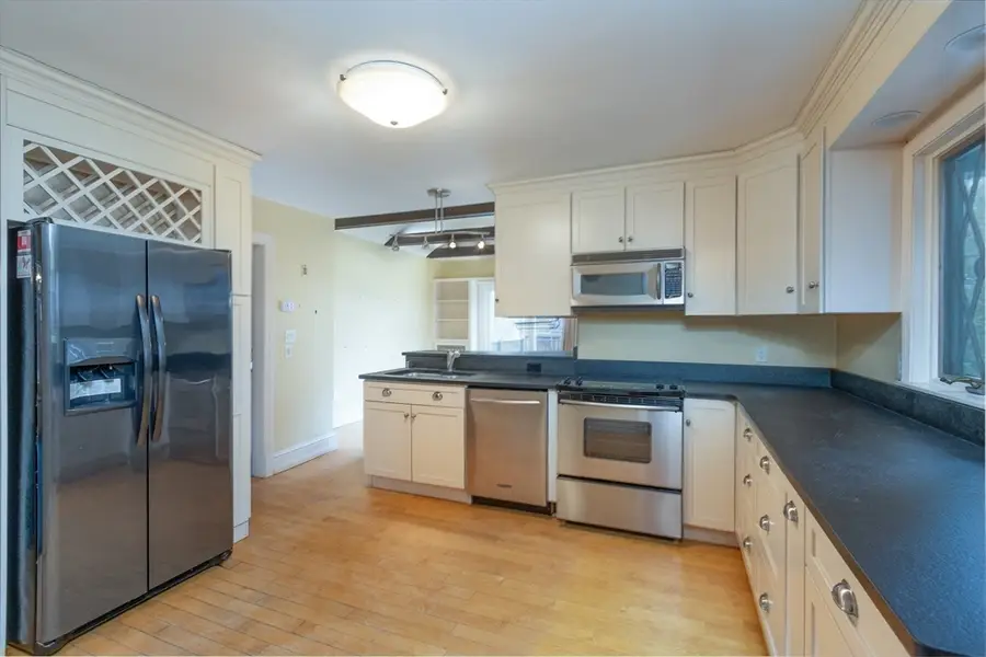 150 Paxton St, Leicester, MA 01524 - #3