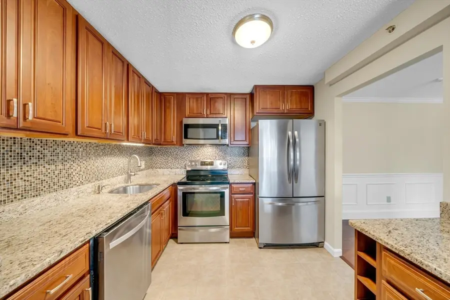 3 Birchwood #3-302, Amesbury, MA 01913 - #3