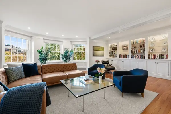 192 Commonwealth Ave #5, Boston, MA 02116