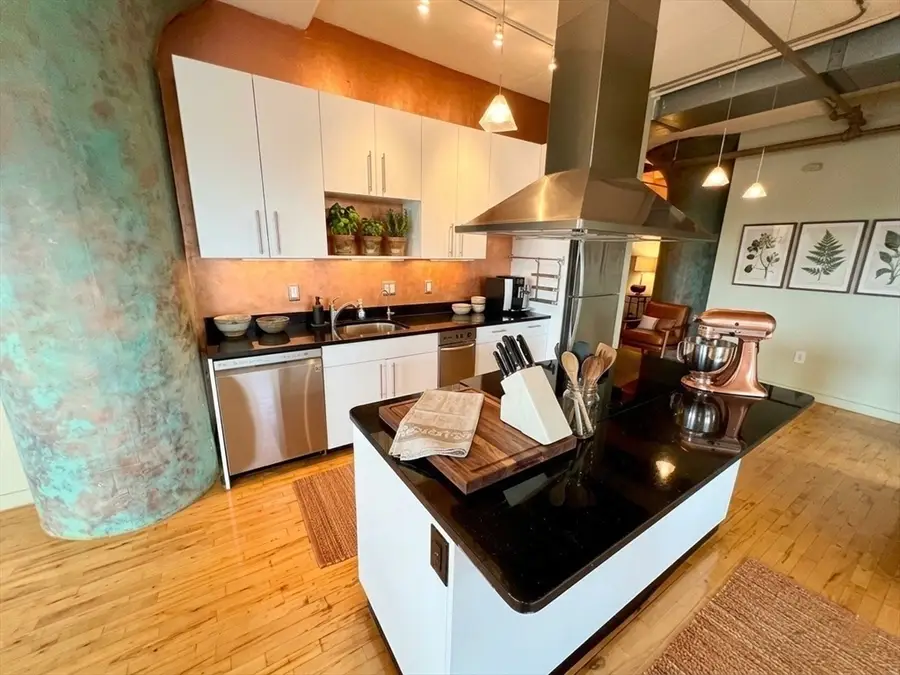 210 Lincoln Street #304, Boston, MA 02111 - #3