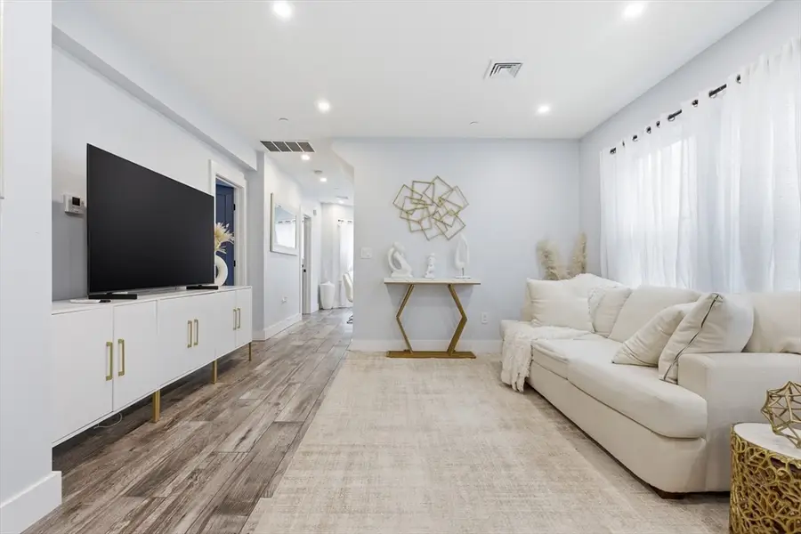 61 Shepton St, Boston, MA 02124 - #3