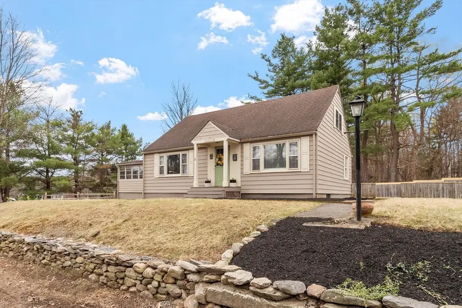 21 Beal St, Lunenburg, MA 01462 - #3