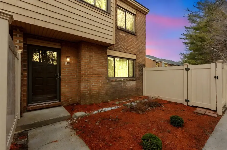 127 Greenbrook Dr #127, Stoughton, MA 02072 - #2