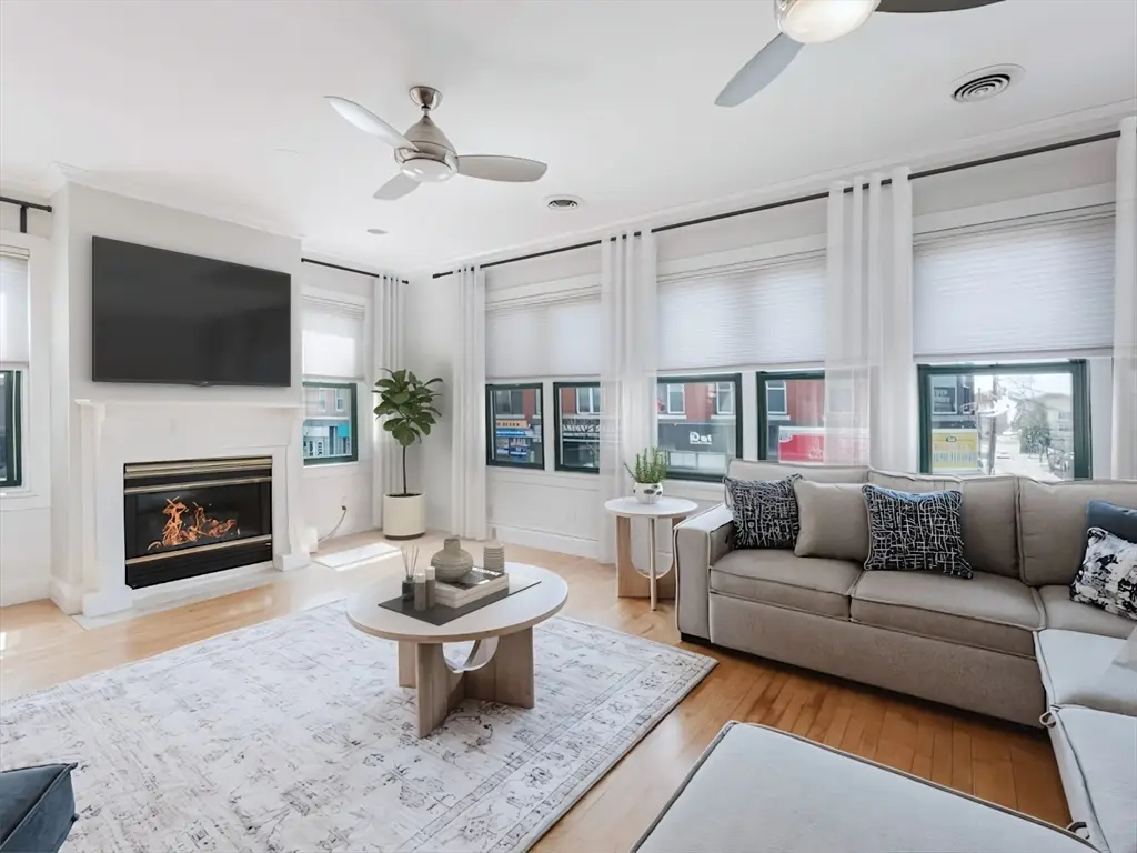 6 Cushing St #1, Waltham, MA 02453 - #1