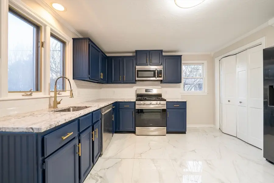 1138 Sassaquin Ave, New Bedford, MA 02745 - #3