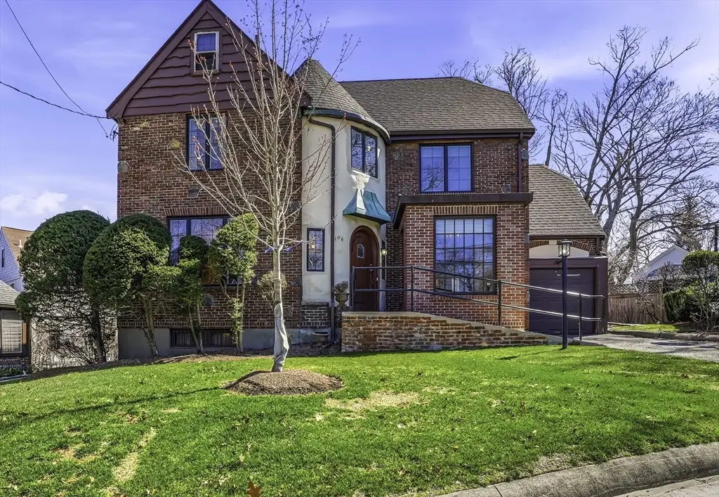 106 Waverley Ave, Newton, MA 02458 - #1