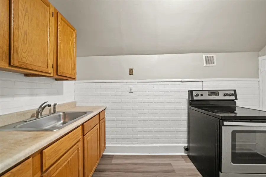 62 May St, Worcester, MA 01610 - #3