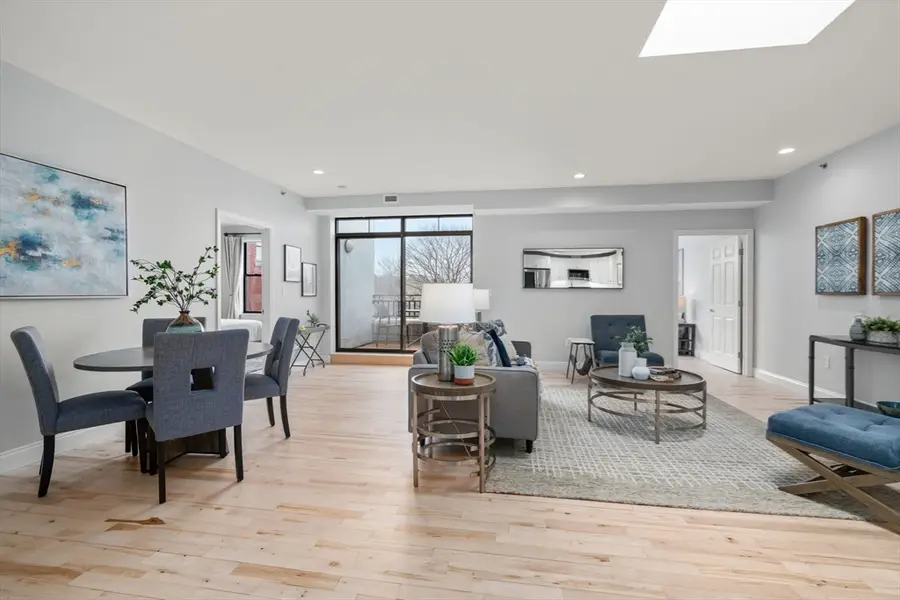 110-112 Cypress St #PH3, Brookline, MA 02445 - #3