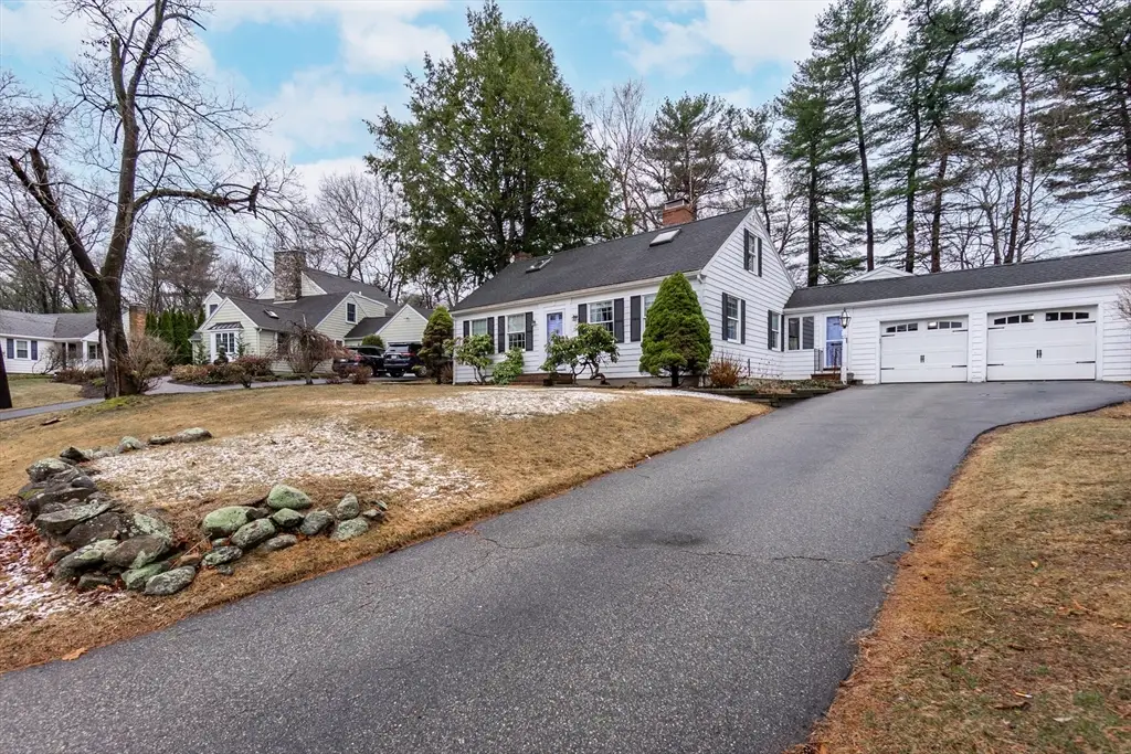 19 Homestead Rd, Lynnfield, MA 01940 - #1