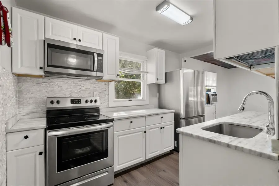 18 Edgewood, Dr, Holden, MA 01520 - #3