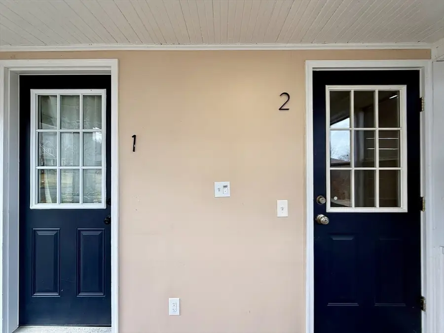 59 East St, Easthampton, MA 01027 - #3