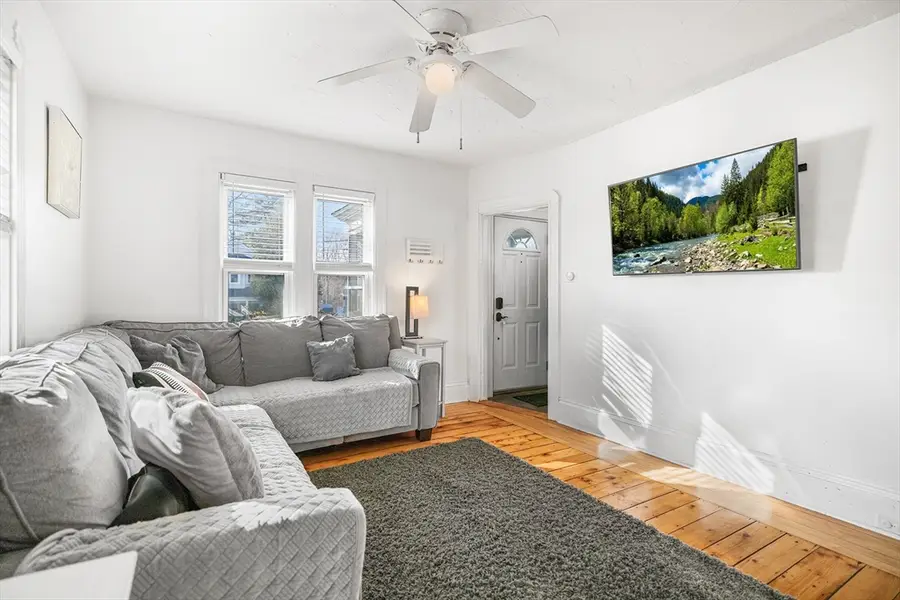 20 Emerson St, Rockland, MA 02370 - #3