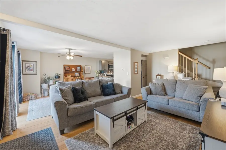 360 Littleton Rd #E10, Chelmsford, MA 01824 - #3