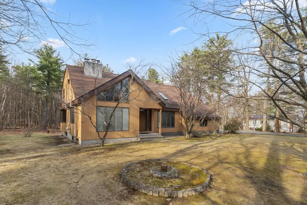 693 Elm St, Leominster, MA 01453 - #1