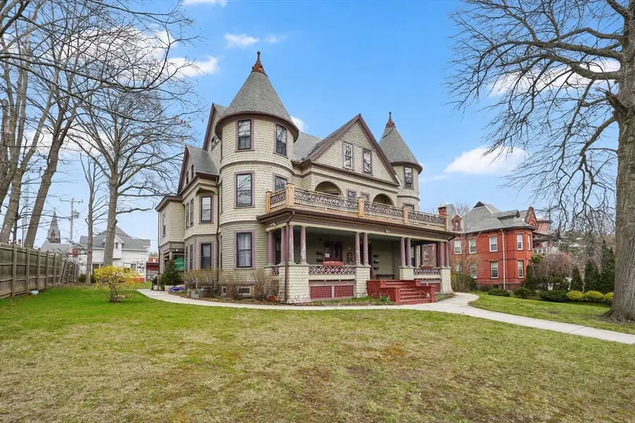 1137 Dwight St #C, Holyoke, MA 01040 - #3