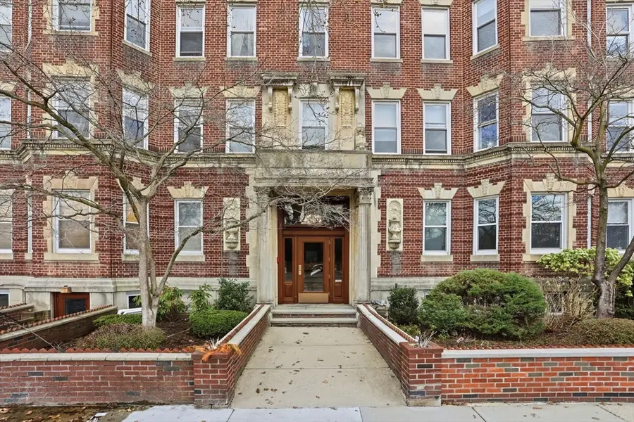 131 Park Dr #2, Boston, MA 02215 - #2