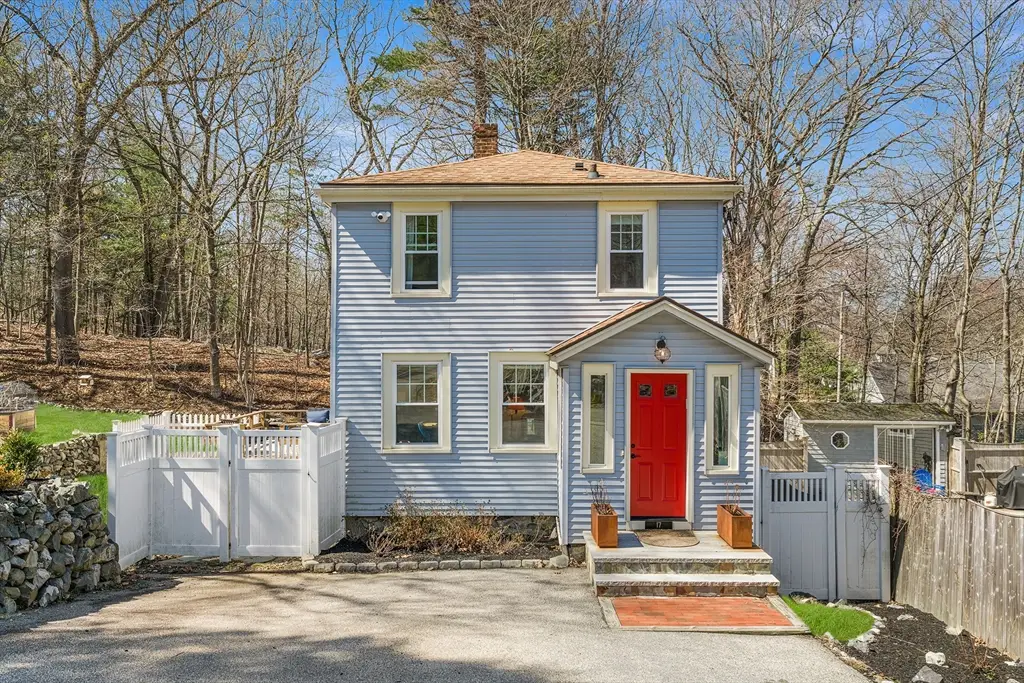 17 Vale Rd, Wakefield, MA 01880 - #1