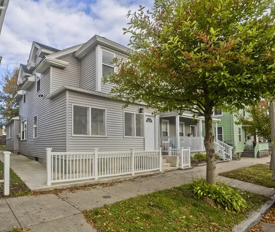 61 Pine St, Holyoke, MA 01040 - #2