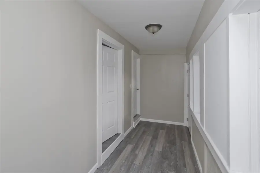 61 Pine St, Holyoke, MA 01040 - #3