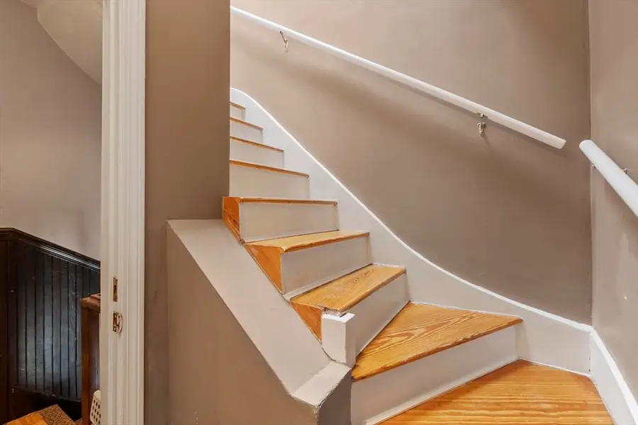 30 Woodward St #3, Boston, MA 02127 - #3