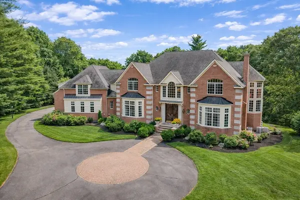 8 Stratford Way, Lincoln, MA 01773