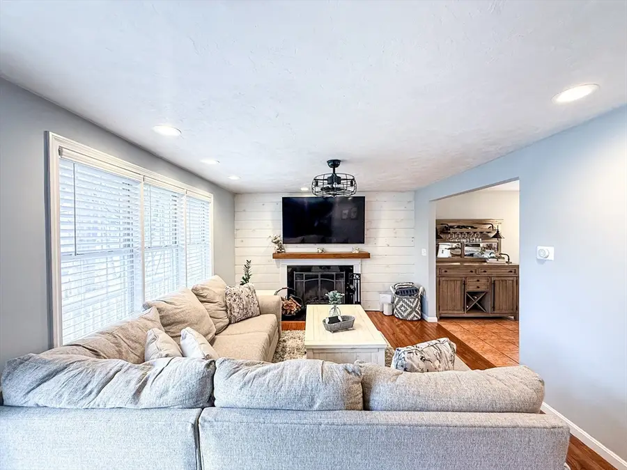 2 Larson Rd, Milford, MA 01757 - #3