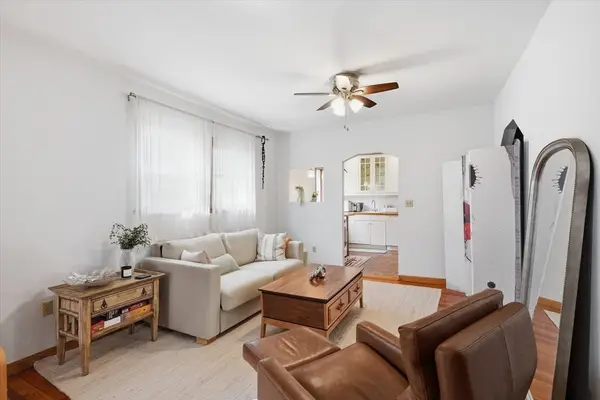 5 Brewer St #3, Cambridge, MA 02138