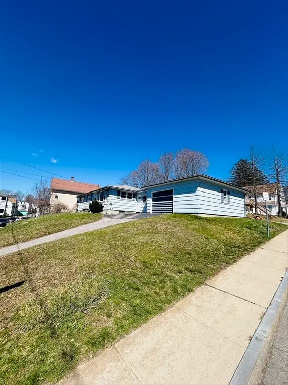 21 Spring St, Webster, MA 01570 - #3