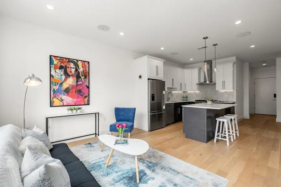 946 Saratoga St #204, Boston, MA 02128 - #3