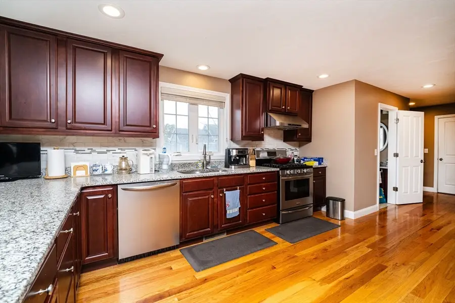 28 Woodlawn Ave, Billerica, MA 01821 - #3