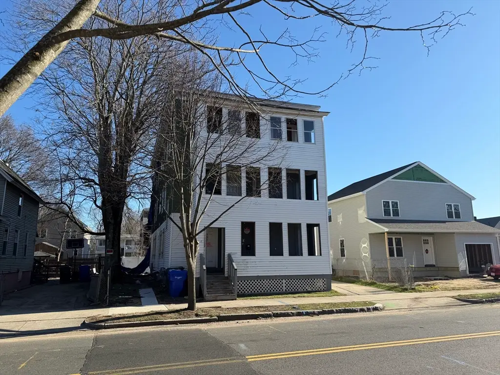 583 Union St, Springfield, MA 01109 - #1