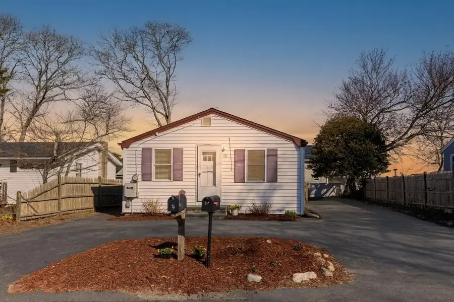 10 Regent Ave, Wareham, MA 02571 - #2