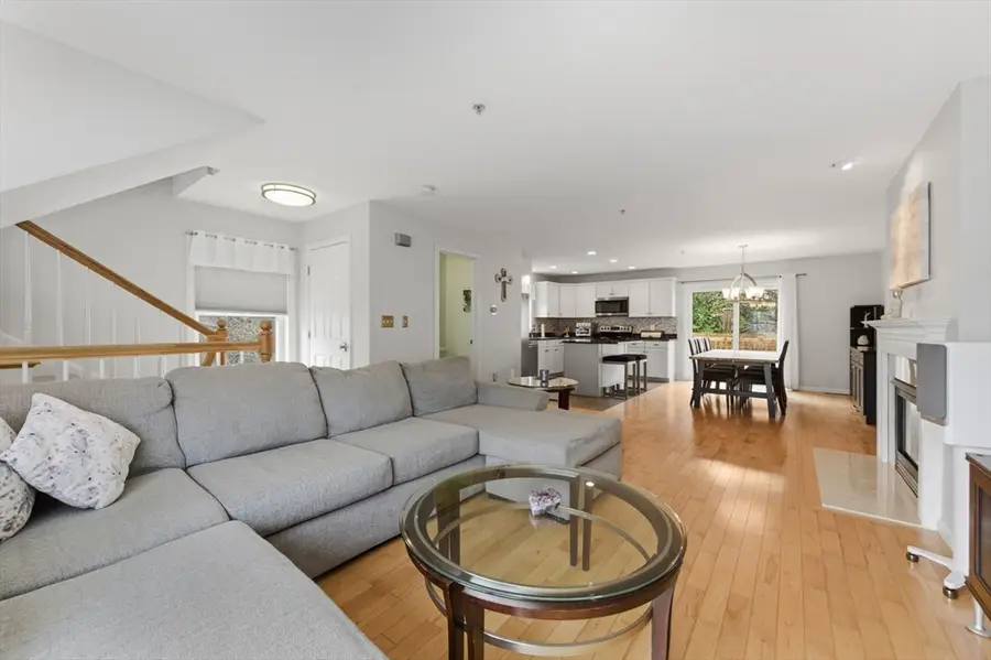 35 Collins St #61, Danvers, MA 01923 - #3