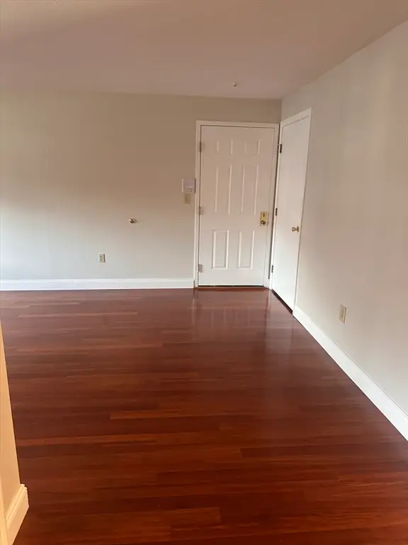 1600 Skyline Dr #2, Lowell, MA 01854 - #3