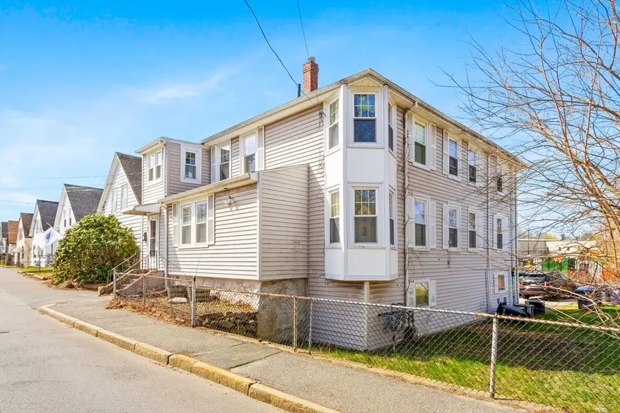39 Beach St, Milford, MA 01757 - #3