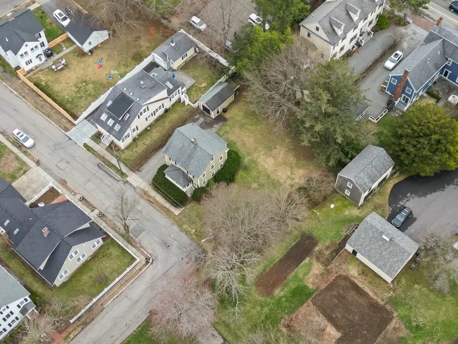 16 Dawes St, Newburyport, MA 01950 - #3