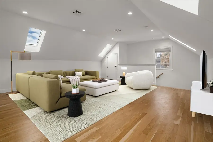 202 Washinbgton #A, Wellesley, MA 02481 - #2