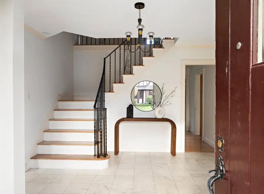 5 Evelyn Rd, Newton, MA 02468 - #2