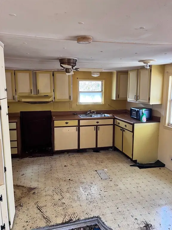 1032 N. Main #3, Killingly, CT 06241