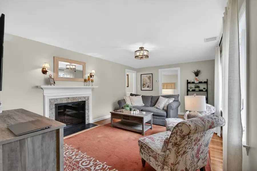 3 Western Ave, Wakefield, MA 01880 - #2