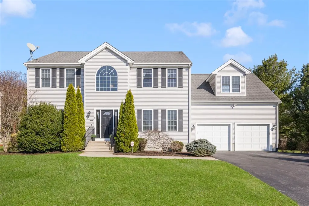 15 Willow Creek Dr, Attleboro, MA 02703 - #1