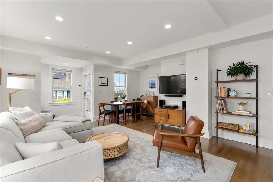 43 Salcombe St #3, Boston, MA 02125 - #3